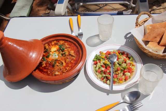 0785 Maadid camping chez Karla