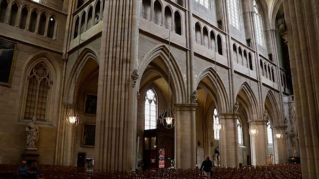 09/25 0014 cathédrale St Bénigne