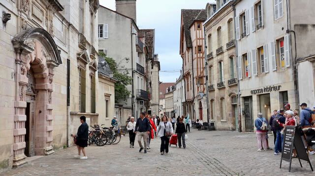 09/25 0050 rue commercande