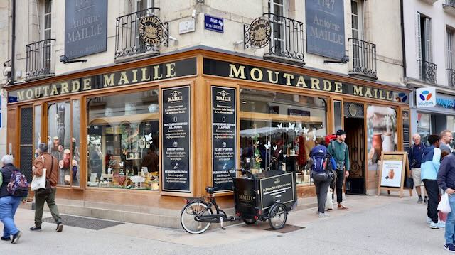 09/25 0057 Moutade Maille