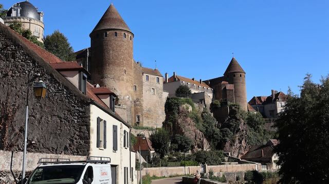 09/25 0247 Semur en Auxois