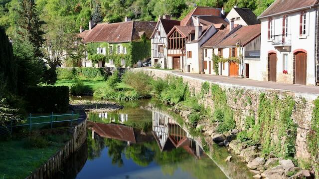 09/25 0248 Semur en Auxois