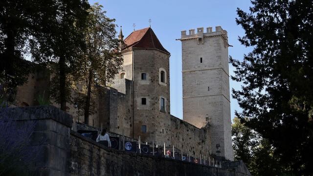 09/25 0260 Montbard la Tour de l''Aubespin