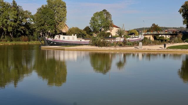 09/25 0275 port Venarey les Laumes