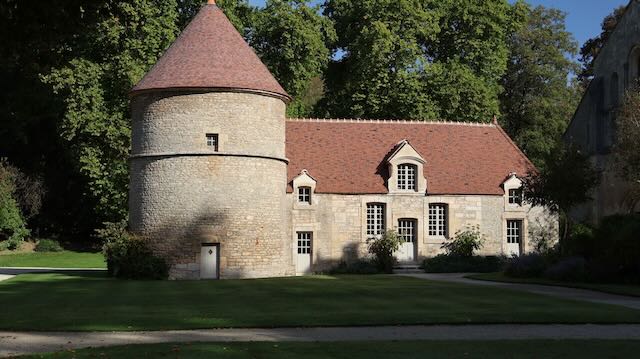 09/25 0278 le pigeonnier et le chenil
