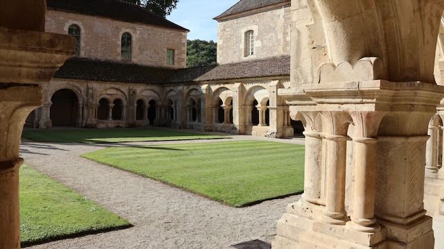 09/25 0285 le cloître
