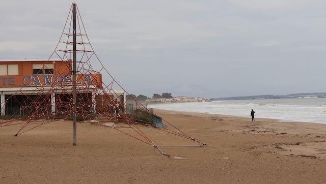 01 26 0294 plage de la Marina
