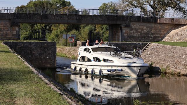 8 25 OO23 Scey Saone