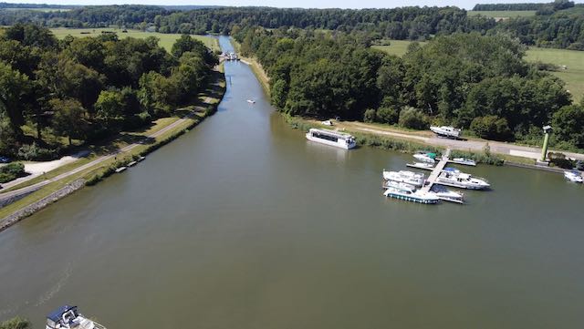 8 25 OO26 Port plaisance Scey Saone