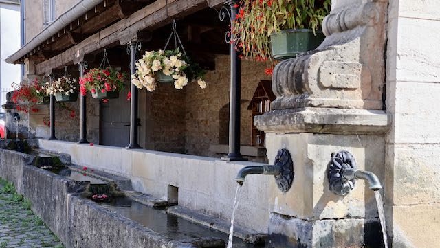 8 25 OOO10 Scey Saone