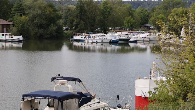 8 25 OOO3 Port plaisance Scey Saone