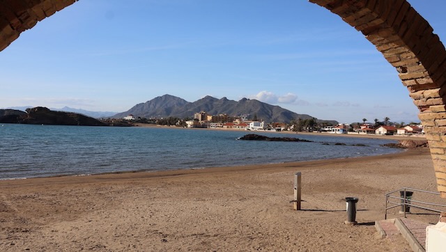 01 26 0014 la plage de Bahia